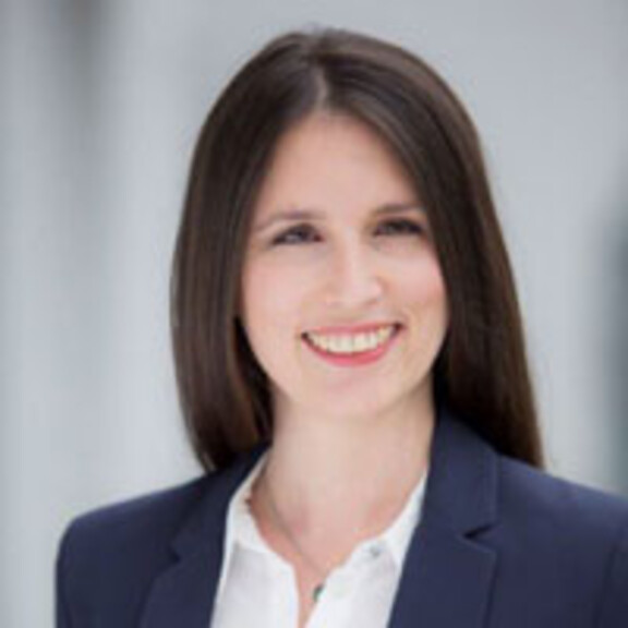 Dr. Anna Melbinger Dr. Anna Melbinger