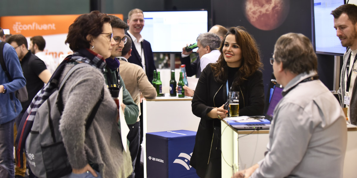 Austausch in der Ausstellung © IT-Tage / Alkmene Verlag